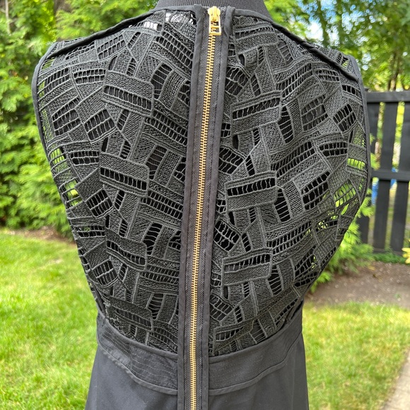 Veronica Beard Black Lace top size 6 - Picture 5 of 10